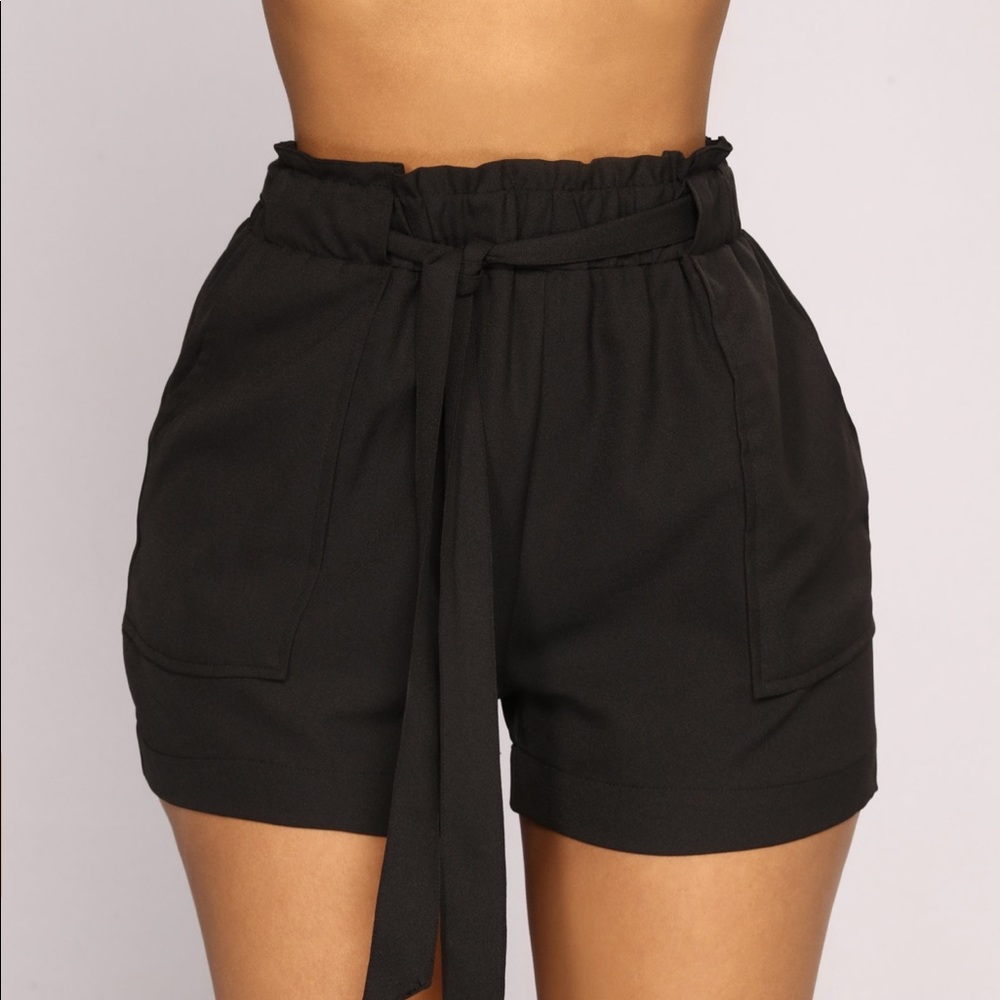 🌟Fashion Nova Linen Shorts🌟